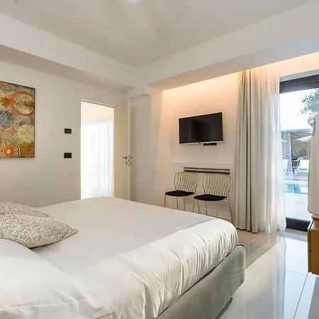 Villa Zagara Bianca Savoca